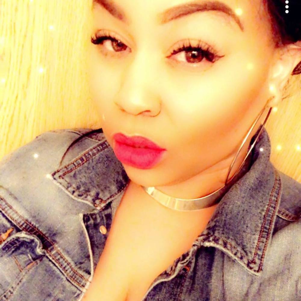 Meet your Posher, Alexis